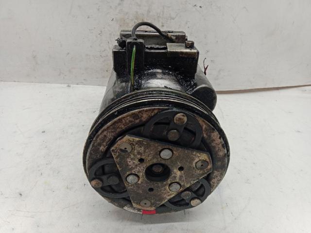 Sprężarka klimatyzacji 8D0260805 VAG