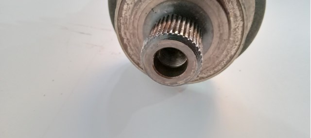 Półoś napędowa przednia prawa 8D0407272EF VAG