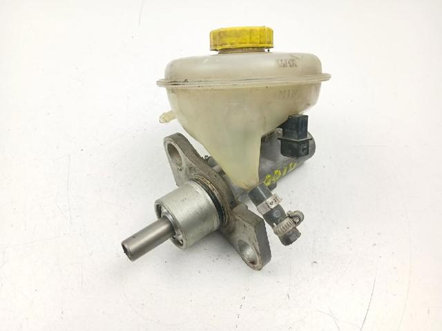 Główny cylinder hamulców 8D0611021B VAG