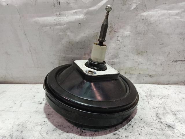 Wzmacniacz próżniowy hamulców 8D0612105F VAG