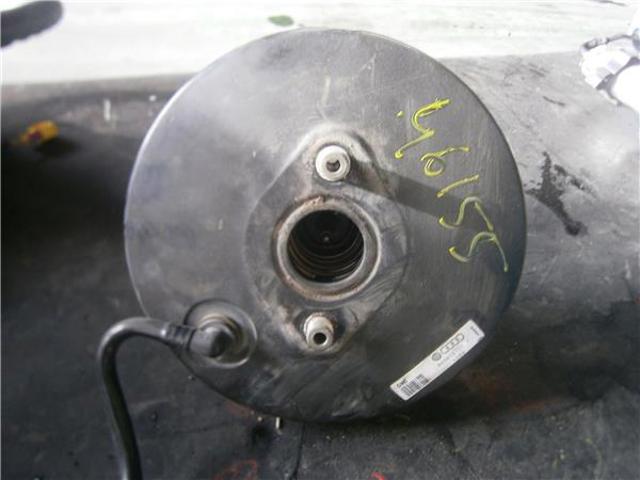 Wzmacniacz próżniowy hamulców 8D0612105F VAG