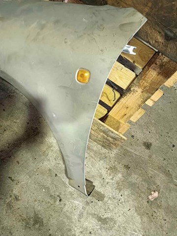 Błotnik przedni lewy Audi A4 8D2