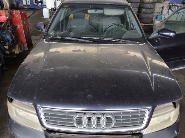 Maska silnika Audi A4 8D2
