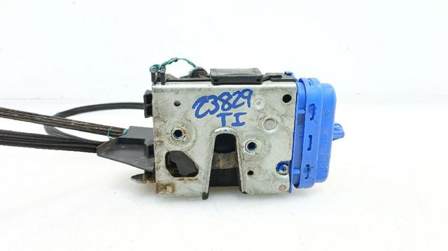 Zamek drzwi tylnych lewych 8D0839015A VAG