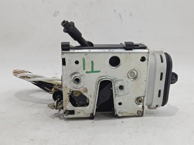 Zamek drzwi tylnych lewych do Audi 100 4A2