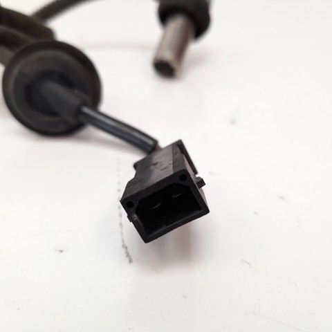 Czujnik ABS przedni 8D0927803 VAG