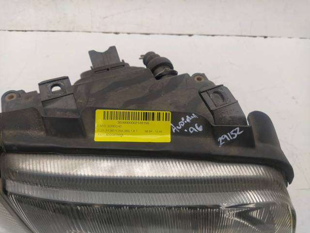 Reflektor prawy 8D0941004A VAG