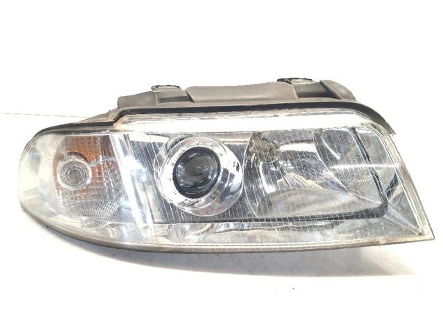 Reflektor prawy 8D0941004AK VAG