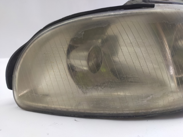 Reflektor prawy 8D0941004AK VAG