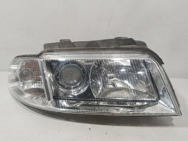 Reflektor prawy 8D0941004AK VAG