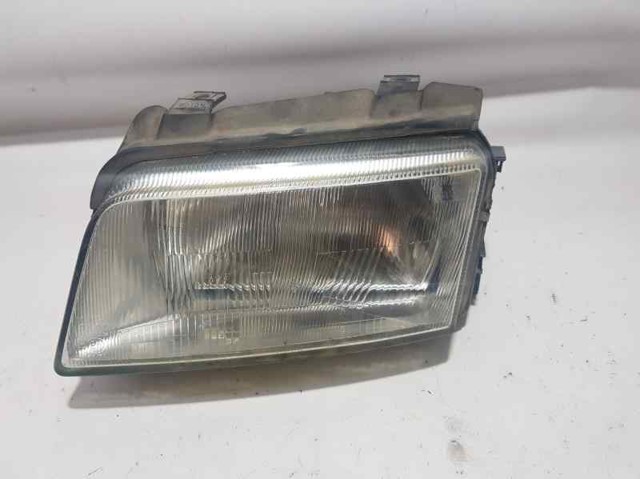 Reflektor lewy 8D0941029 VAG