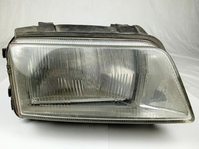 Reflektor prawy 8D0941030 VAG