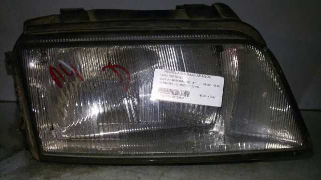 Reflektor prawy 8D0941030 VAG