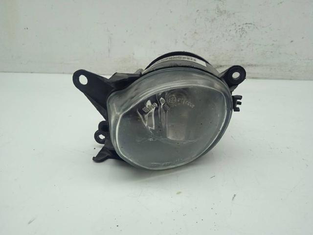 Lampa przeciwmgielna lewa 8D0941699B VAG
