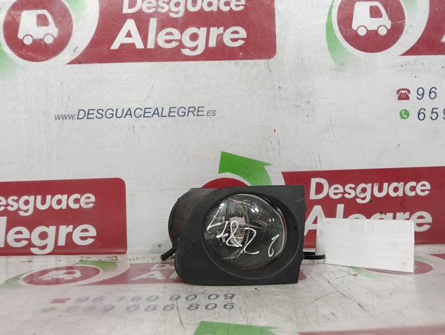 Lampa przeciwmgielna lewa 8D0941699B VAG