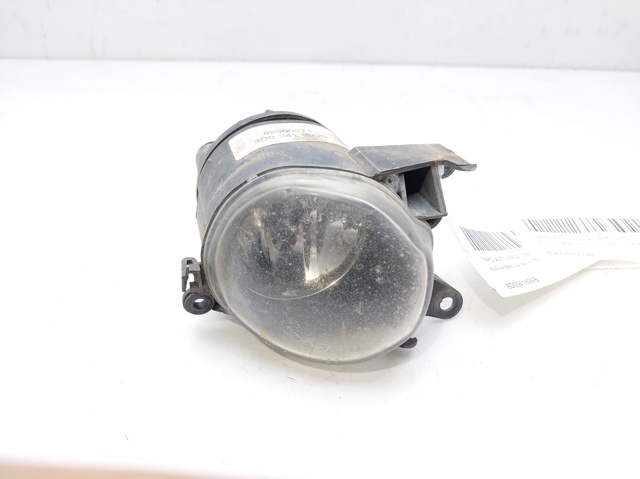 Lampa przeciwmgielna lewa 8D0941699B VAG