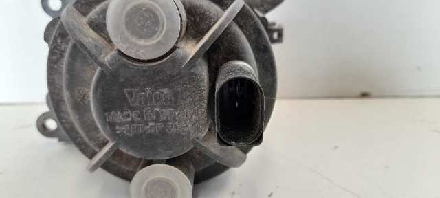 Lampa przeciwmgielna prawa 8D0941700B VAG