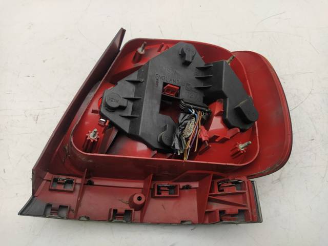 Lampa zespolona tylna lewa 8D0945095A VAG