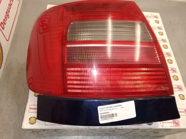 Lampa zespolona tylna lewa 8D0945095D VAG/Audi