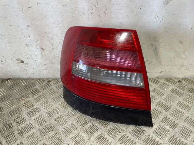 Lampa zespolona tylna lewa 8D0945095G VAG/Audi