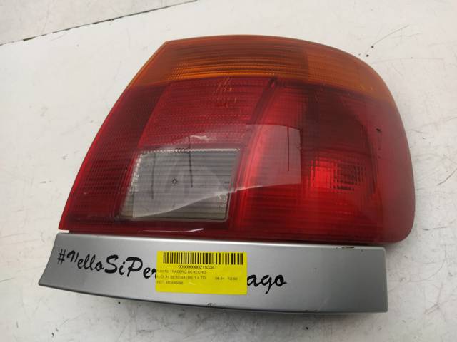 Lampa zespolona tylna prawa 8D0945096 VAG