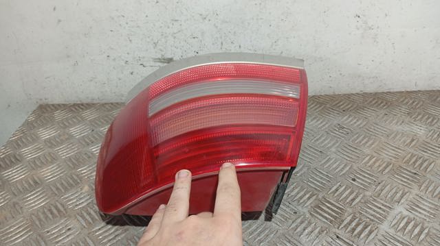 Lampa zespolona tylna prawa 8D0945096 VAG