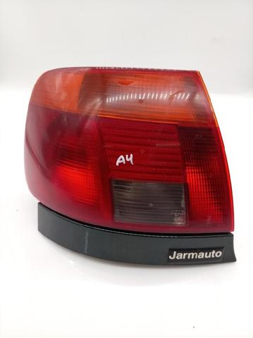 Lampa zespolona tylna lewa 8D0945111A VAG