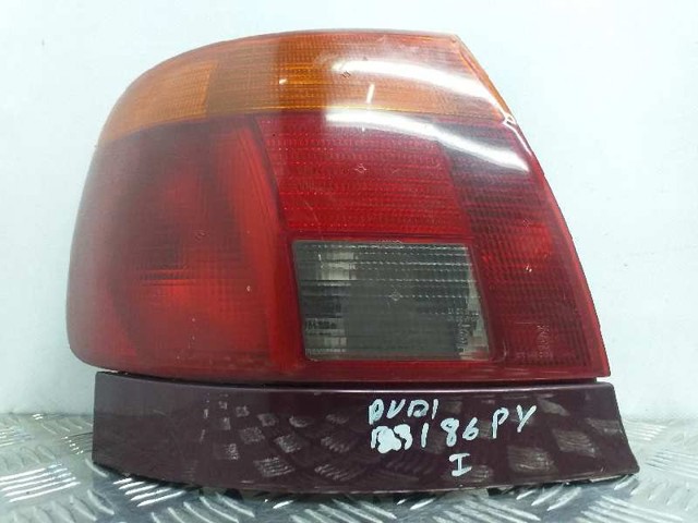 Lampa zespolona tylna lewa 8D0945111A VAG