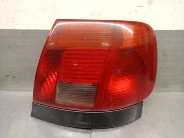 Lampa zespolona tylna prawa 8D0945112A VAG