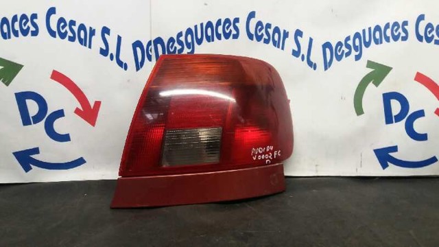 Lampa zespolona tylna prawa 8D0945112A VAG