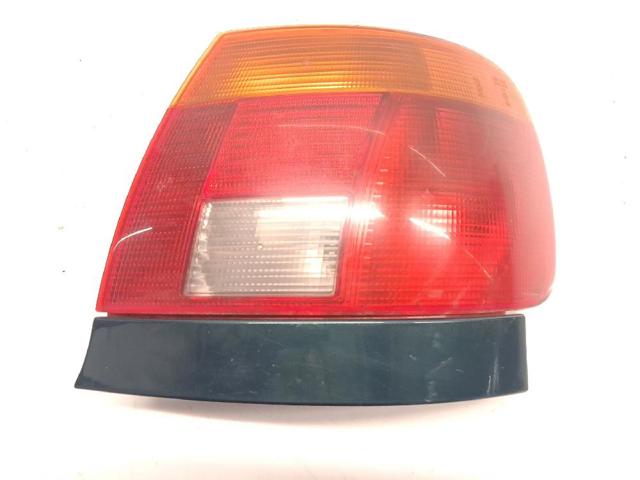 Lampa zespolona tylna prawa 8D0945112A VAG
