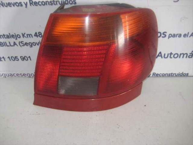 Lampa zespolona tylna prawa 8D0945112A VAG