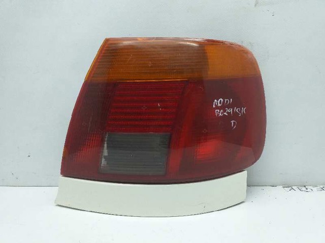 Lampa zespolona tylna prawa 8D0945112A VAG