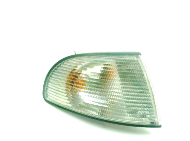 Kierunkowskaz prawy Audi A4 8D2