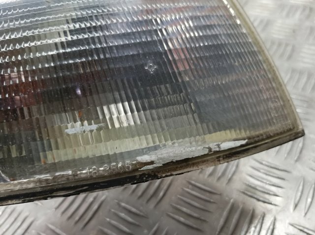 Kierunkowskaz prawy Audi A4 8D2