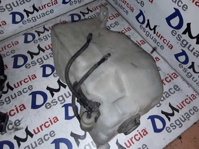 Korek zbiornika spryskiwacza 8D0955455 VAG