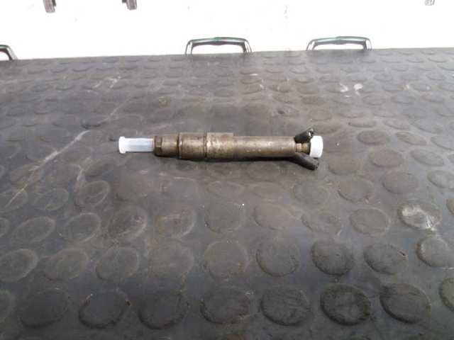 Dysza spryskiwacza szyby przedniej 8D0955987 VAG