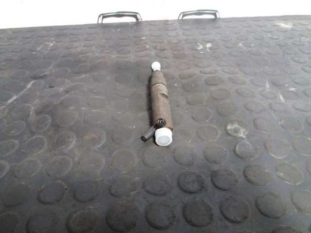 Dysza spryskiwacza szyby przedniej 8D0955987 VAG