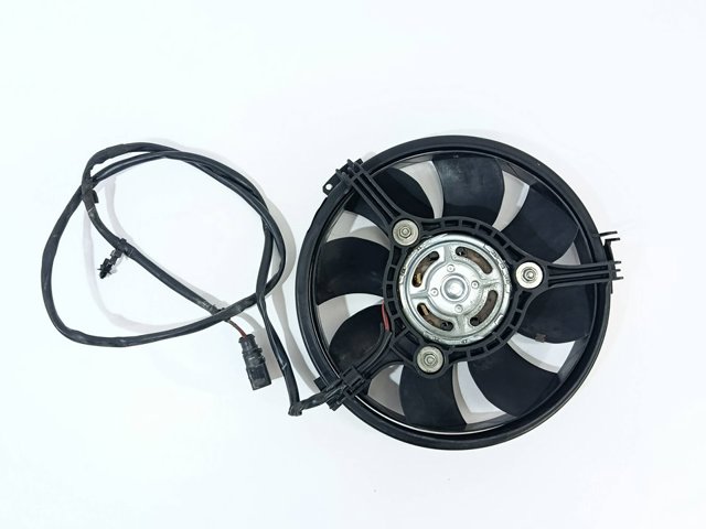 Wentylator elektryczny układu chłodzenia kompletny (silnik+wirnik) 8D0959455 VAG