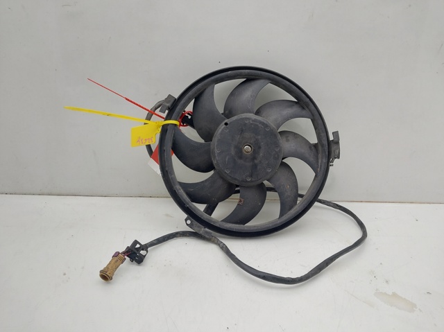 Wentylator elektryczny układu chłodzenia kompletny (silnik+wirnik) 8D0959455C VAG