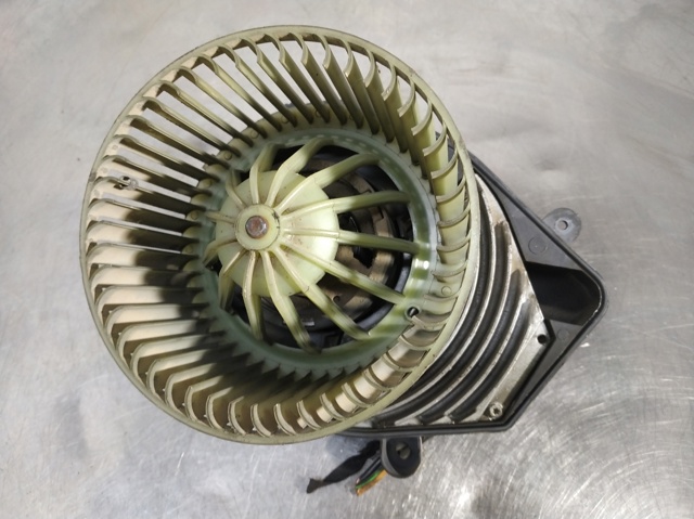 8D1820021 VAG