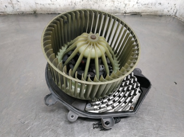 8D1820021 VAG