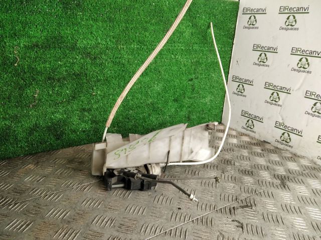 Zamek drzwi przednich lewych 8D1837015F VAG