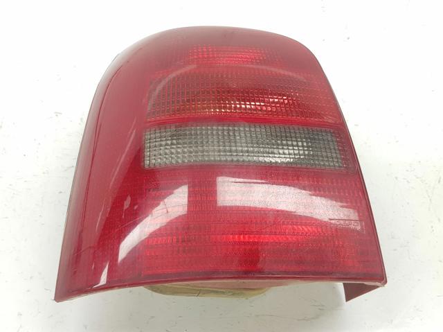 Lampa zespolona tylna lewa 8D9945095D VAG/Audi