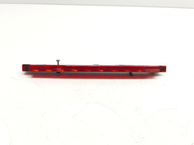 Lampa stop tylna dodatkowa 8D9945097B VAG