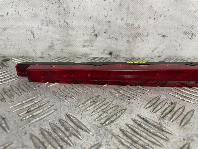Lampa stop tylna dodatkowa 8D9945097B VAG