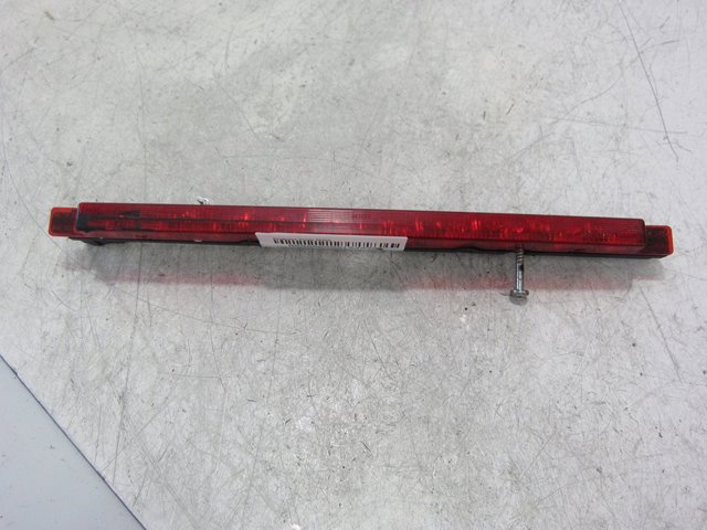 Lampa stop tylna dodatkowa 8D9945097B VAG