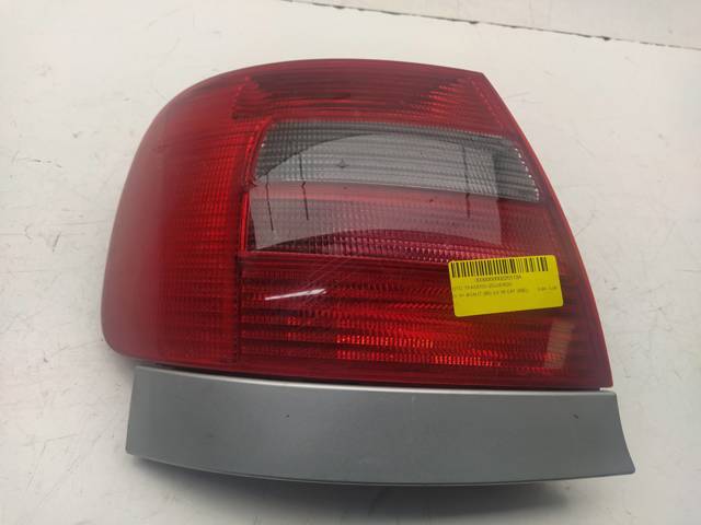 Lampa zespolona tylna lewa 8D9945111 VAG