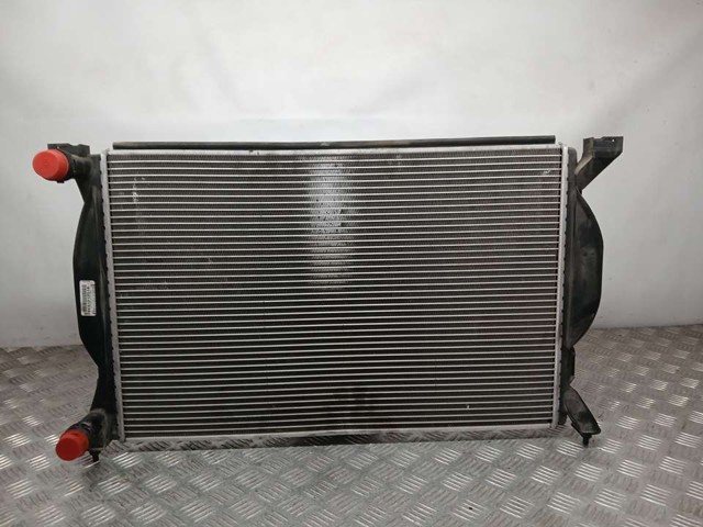 Chłodnica silnika 8E0121251A VAG