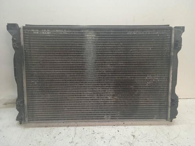 Chłodnica silnika 8E0121251A VAG